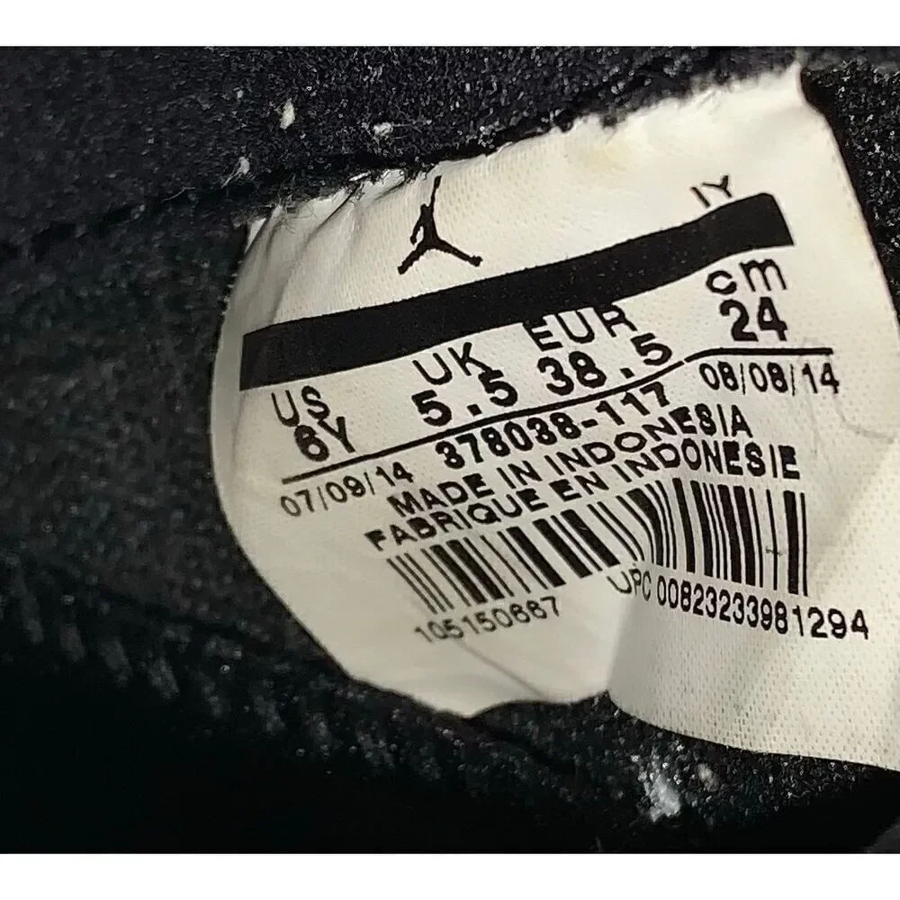 Air Jordan 11 Retro BG Sneakers